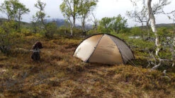 Hilleberg Niak Sand -Backpackinglight Udendørsbutik Hilleberg NiakSnd SE Dog JohanPettersson